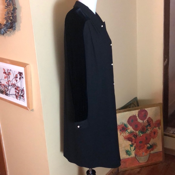 VINTAGE VALENTINO size EU 48 US 12 Velvet Wool Pearl Buttons LBD Elegant Luxury - Picture 6 of 13
